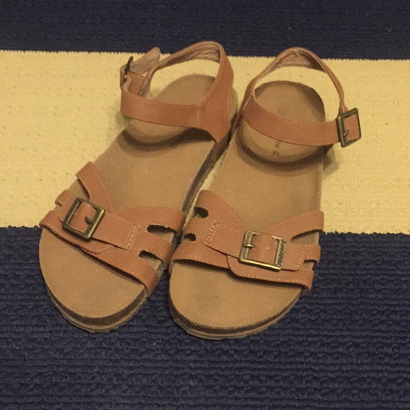 bearpaw sandals on sale